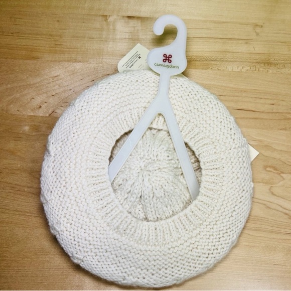 Carraigdonn Handknit Wool Beret Beanie Cream Ivory Pom Pom Hat NWT - Picture 5 of 6